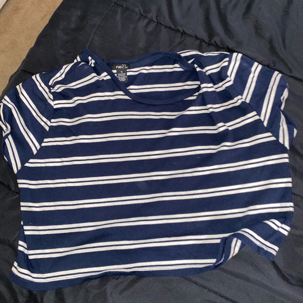 Womens cropped shirt